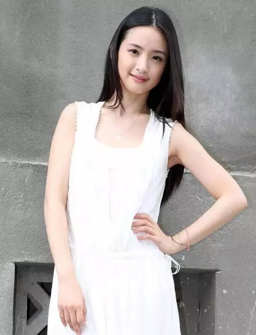 你是什么脸型,就配什么发型和衣服,搭对了美10倍