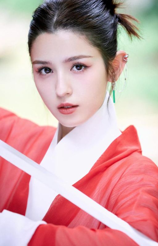 女星穿民族服饰,出糗和惊艳,就在一念间,刘诗诗祝绪丹等验证了